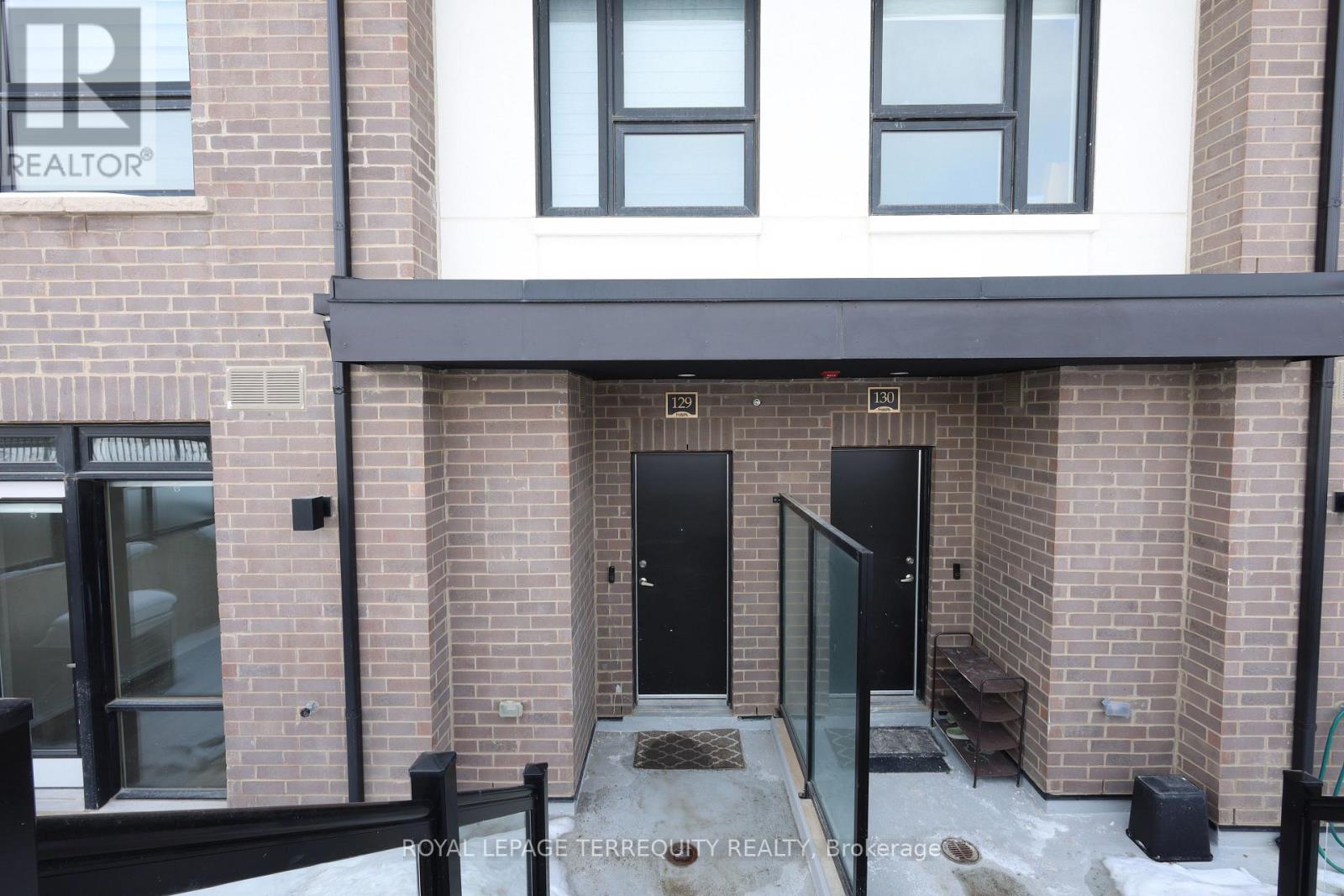 129 - 1573 Rose Way, Milton, Ontario  L9E 1N4 - Photo 1 - W12787130