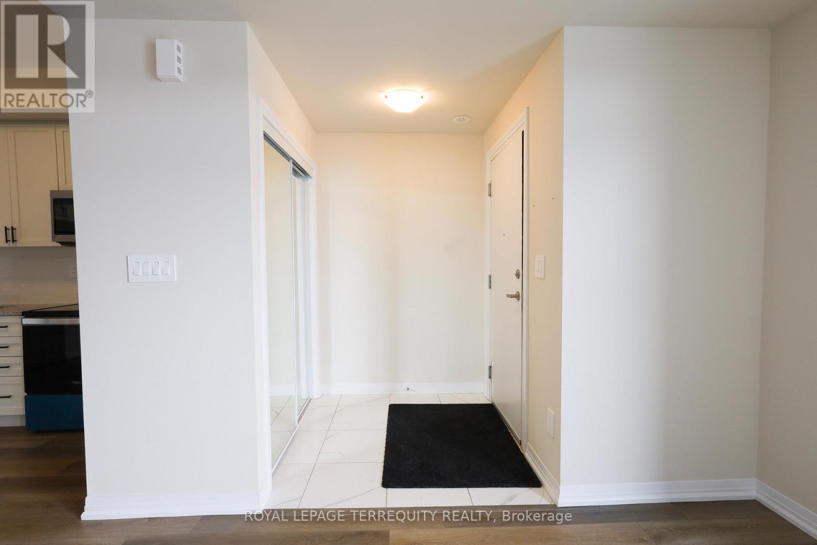 129 - 1573 Rose Way, Milton, Ontario  L9E 1N4 - Photo 7 - W12787130