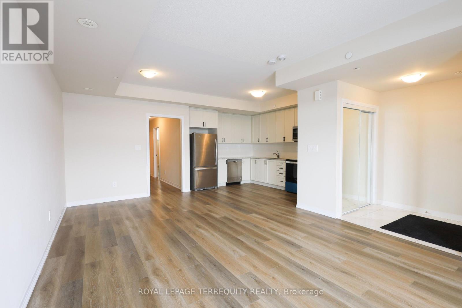 129 - 1573 Rose Way, Milton, Ontario  L9E 1N4 - Photo 8 - W12787130