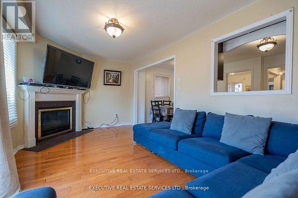 3873 Densbury Drive, Mississauga, Ontario  L5N 6Y9 - Photo 20 - W12787134
