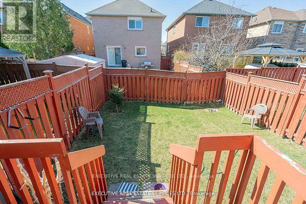 3873 Densbury Drive, Mississauga, Ontario  L5N 6Y9 - Photo 23 - W12787134