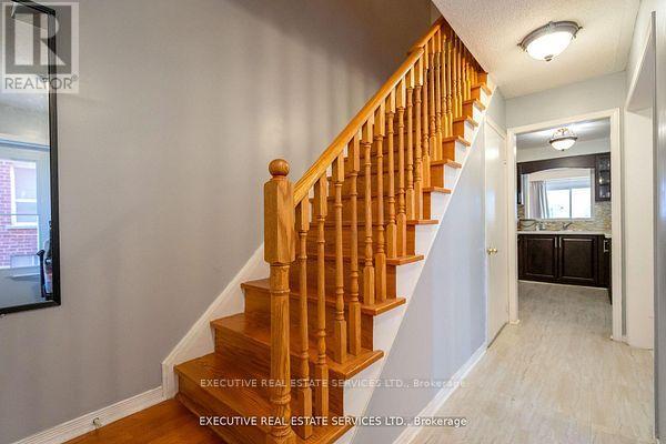 3873 Densbury Drive, Mississauga, Ontario  L5N 6Y9 - Photo 29 - W12787134