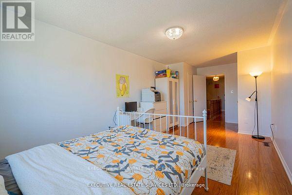 3873 Densbury Drive, Mississauga, Ontario  L5N 6Y9 - Photo 40 - W12787134