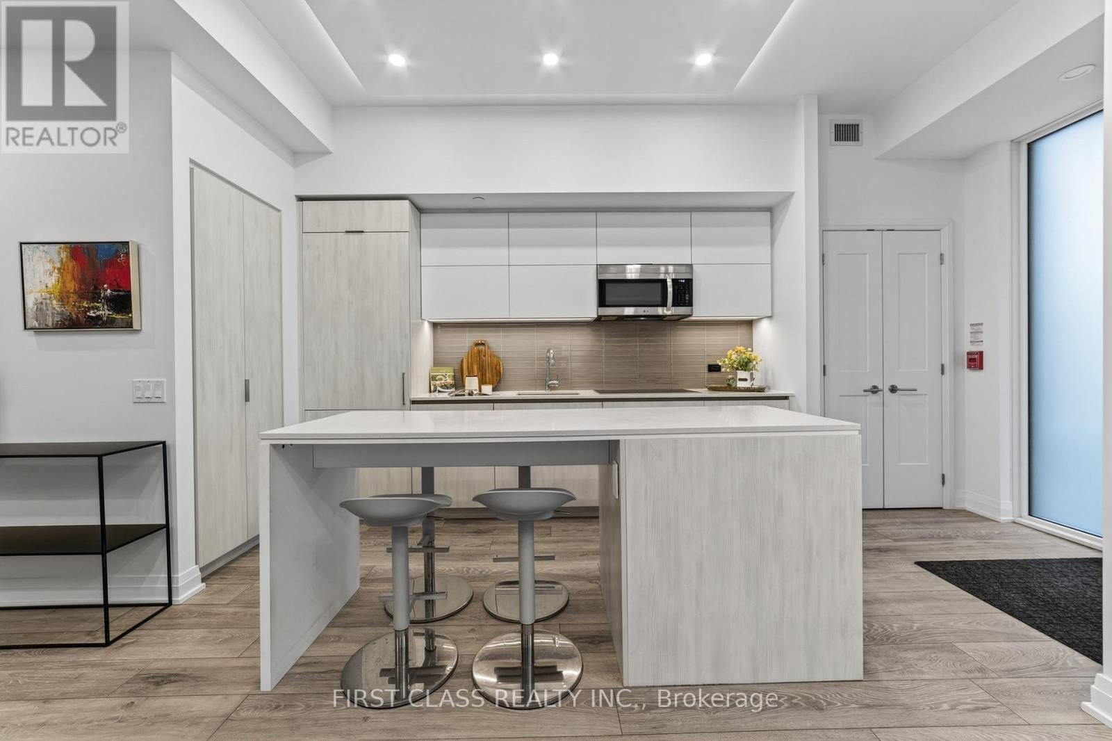 Th05 - 21 Park Street E, Mississauga, Ontario  L5G 0C2 - Photo 20 - W12787162