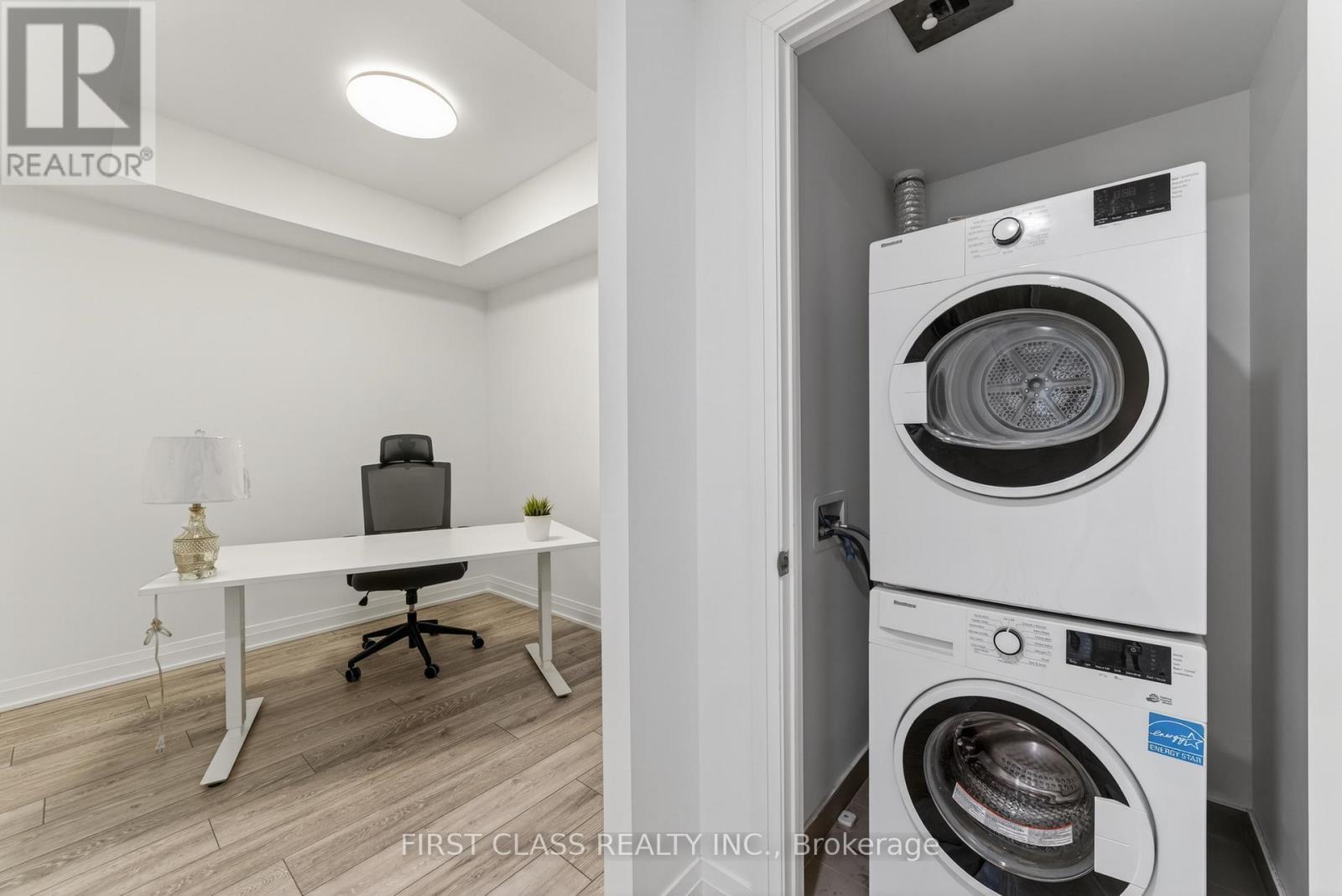 Th05 - 21 Park Street E, Mississauga, Ontario  L5G 0C2 - Photo 34 - W12787162