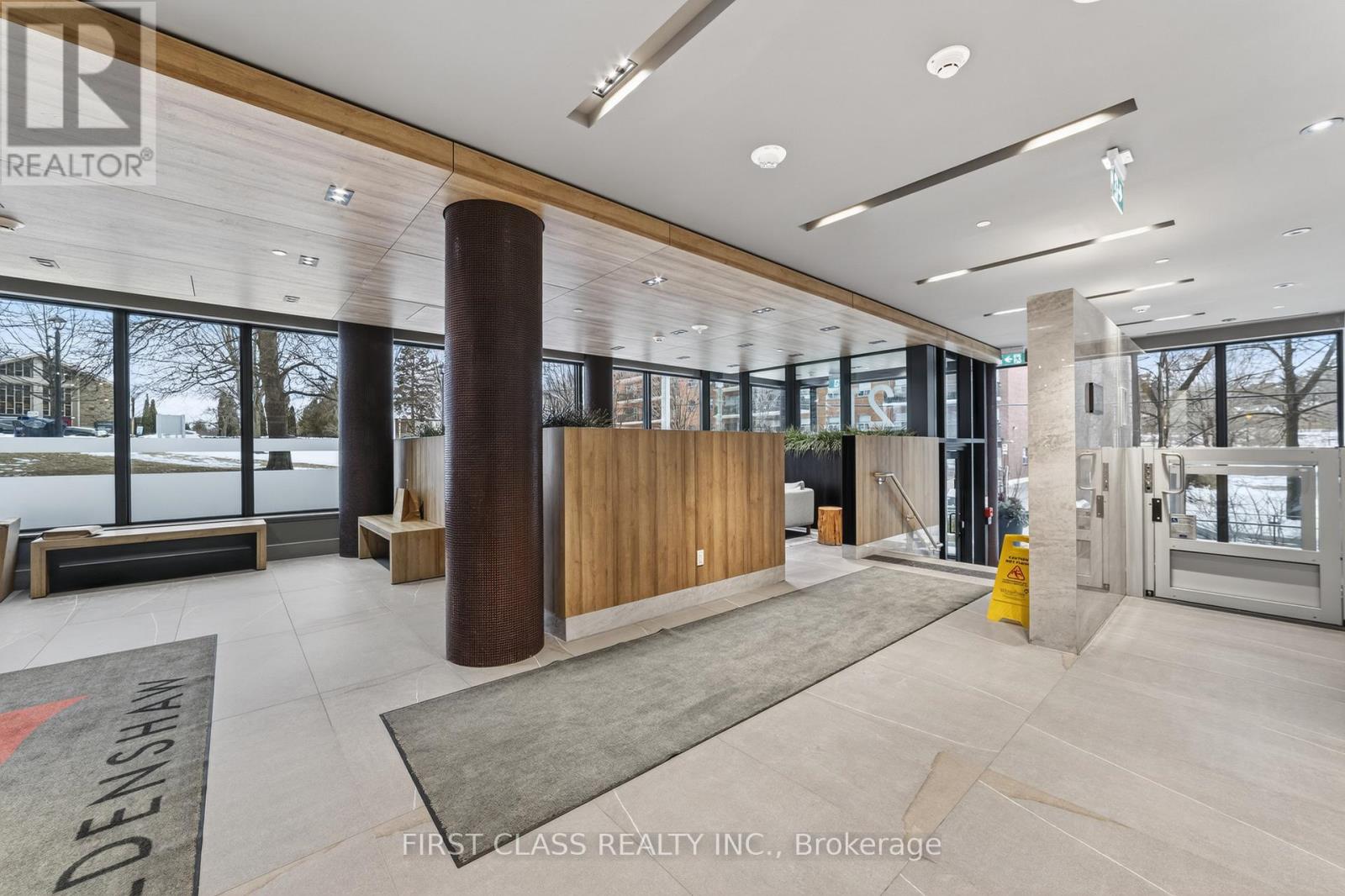 Th05 - 21 Park Street E, Mississauga, Ontario  L5G 0C2 - Photo 37 - W12787162