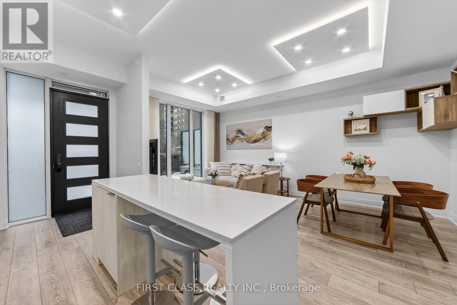 Th05 - 21 Park Street E, Mississauga, Ontario  L5G 0C2 - Photo 8 - W12787162