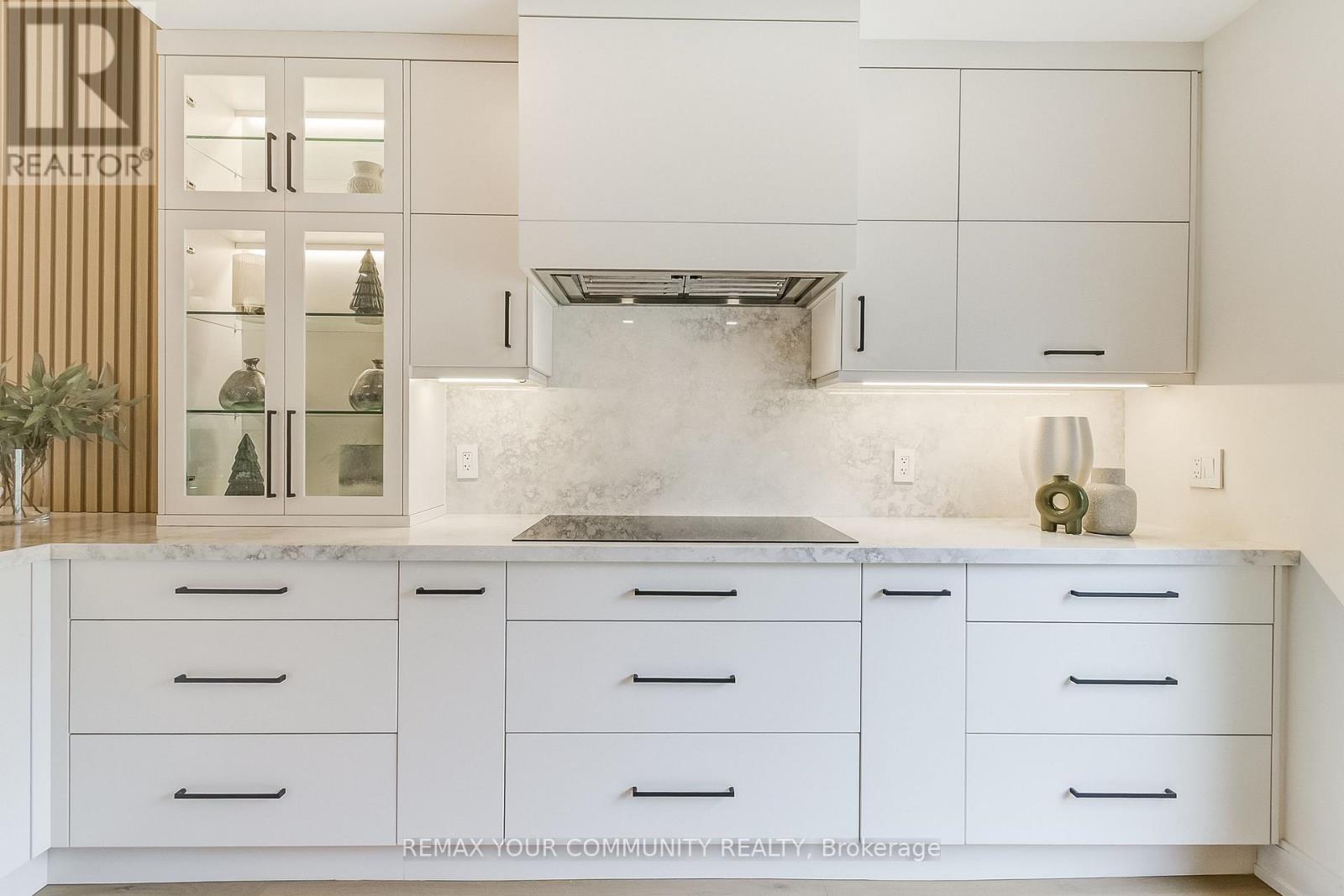 1688 Missenden Crescent, Mississauga, Ontario  L5J 2T4 - Photo 14 - W12787182