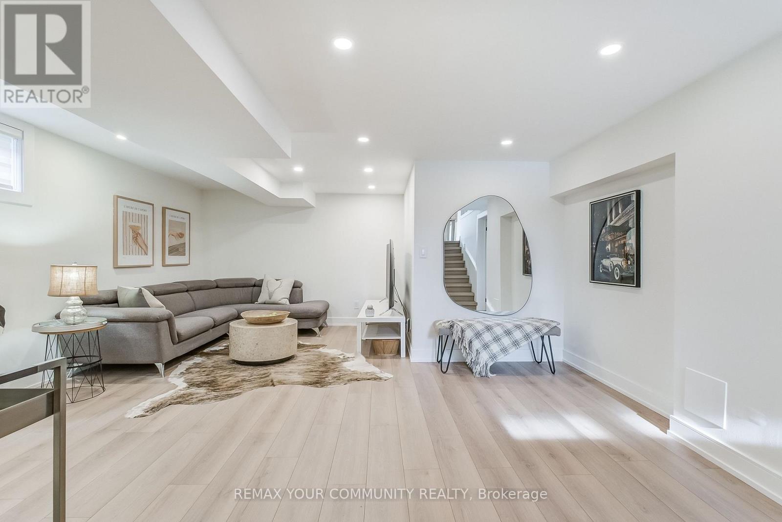 1688 Missenden Crescent, Mississauga, Ontario  L5J 2T4 - Photo 38 - W12787182