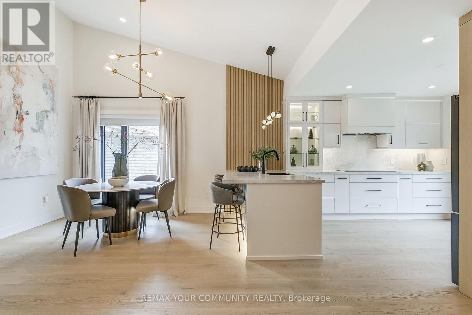 1688 Missenden Crescent, Mississauga, Ontario  L5J 2T4 - Photo 8 - W12787182