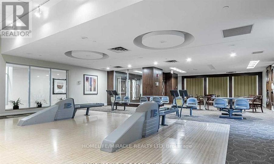 1401 - 3880 Duke Of York Boulevard, Mississauga, Ontario  L5B 4M7 - Photo 18 - W12787190