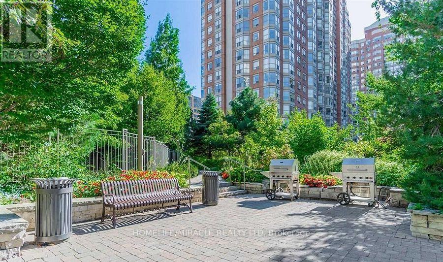 1401 - 3880 Duke Of York Boulevard, Mississauga, Ontario  L5B 4M7 - Photo 23 - W12787190