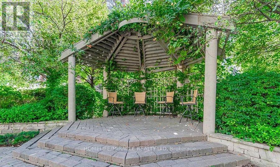 1401 - 3880 Duke Of York Boulevard, Mississauga, Ontario  L5B 4M7 - Photo 24 - W12787190