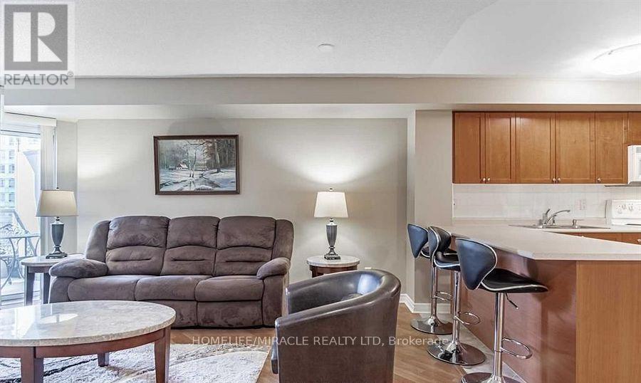 1401 - 3880 Duke Of York Boulevard, Mississauga, Ontario  L5B 4M7 - Photo 6 - W12787190