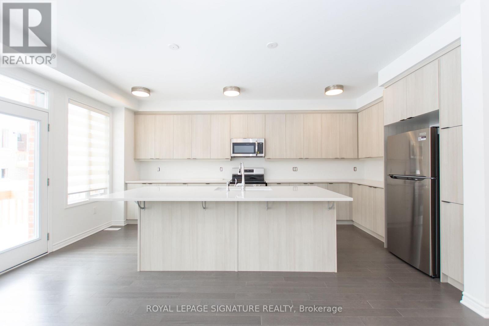 3216 Meadowridge Drive, Oakville, Ontario  L6H 8B4 - Photo 16 - W12787192