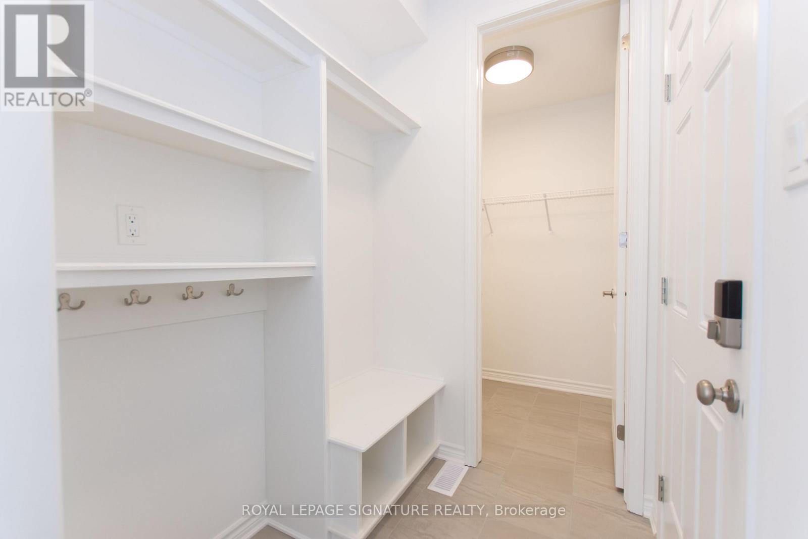 3216 Meadowridge Drive, Oakville, Ontario  L6H 8B4 - Photo 9 - W12787192