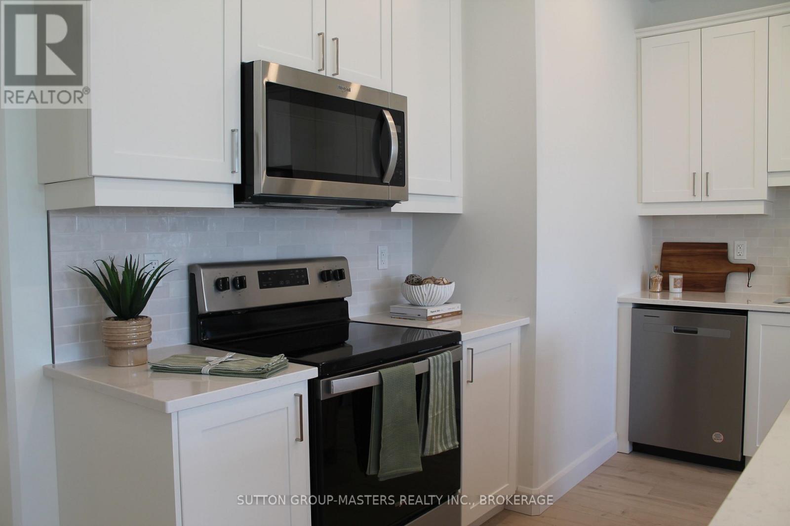 251 Pratt Drive, Loyalist (Amherstview), Ontario  K7N 0E8 - Photo 8 - X12679458