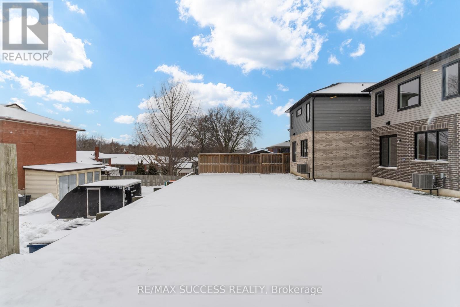 147 Siebert Avenue, Kitchener, Ontario  N2C 2M1 - Photo 45 - X12787038