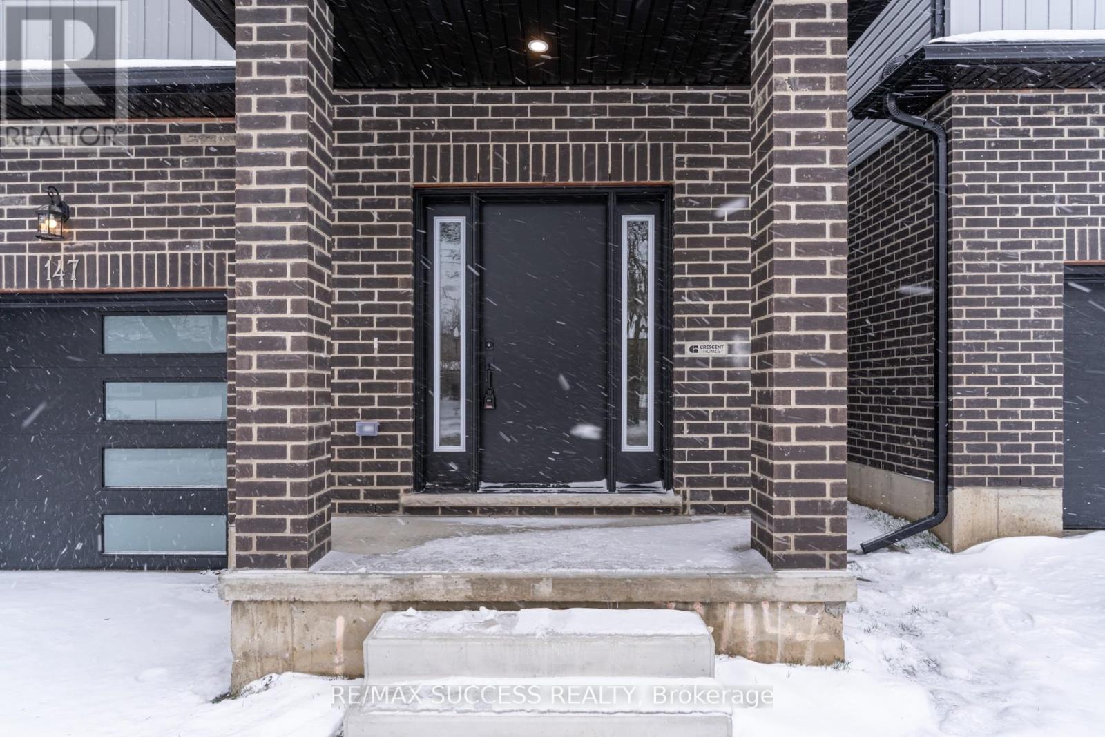 147 Siebert Avenue, Kitchener, Ontario  N2C 2M1 - Photo 6 - X12787038