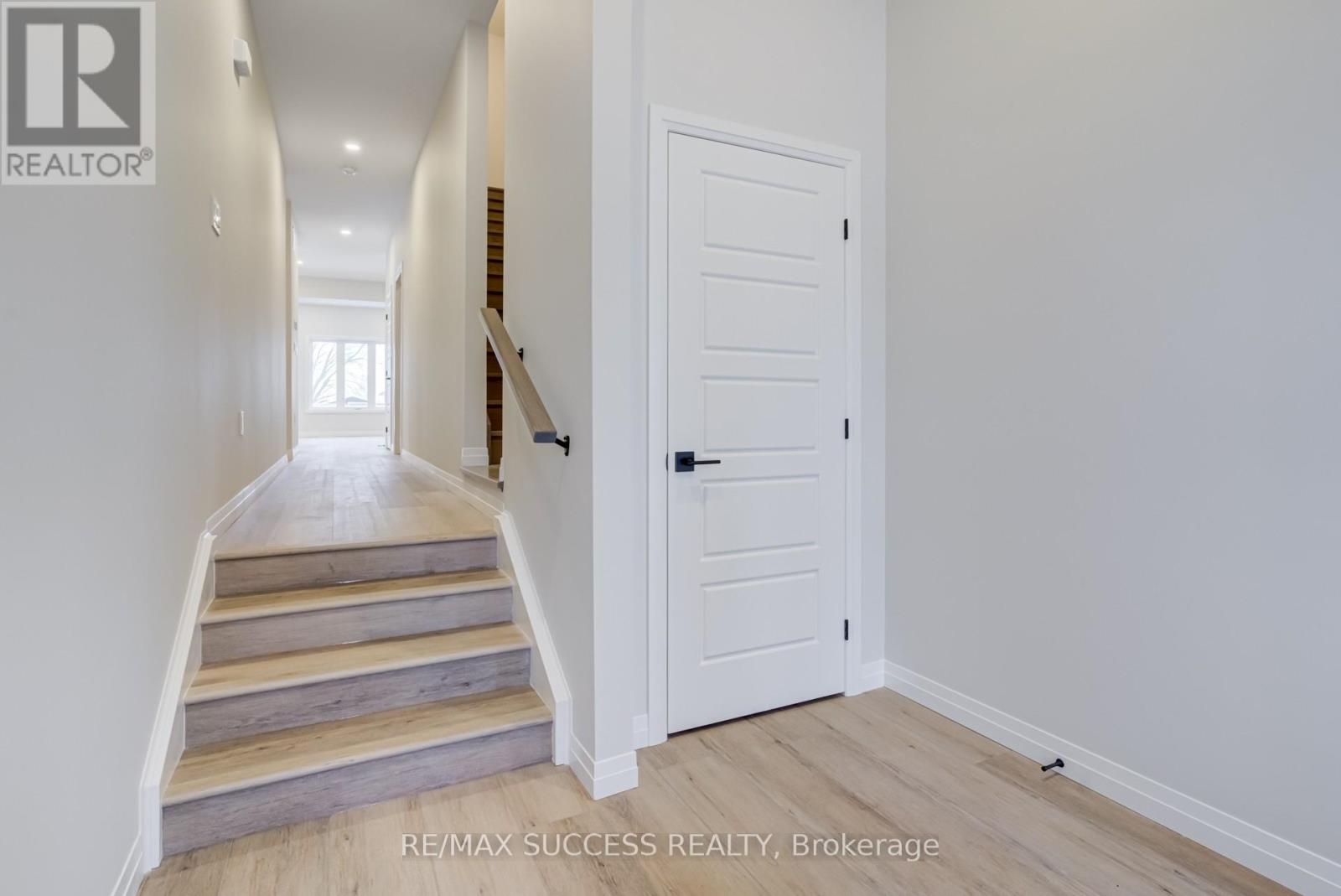 147 Siebert Avenue, Kitchener, Ontario  N2C 2M1 - Photo 8 - X12787038