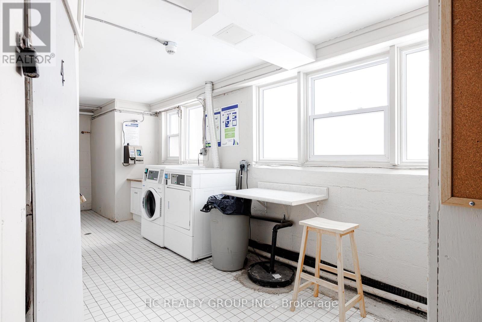 10-14 Rosedale Avenue, Kitchener, Ontario  N2H 1J3 - Photo 31 - X12787102