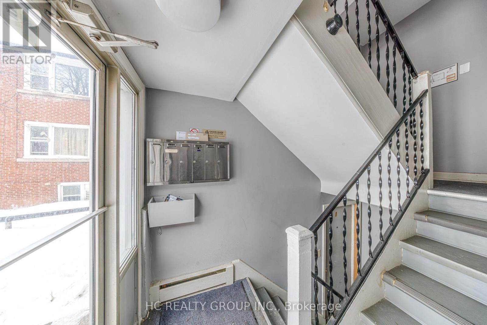 10-14 Rosedale Avenue, Kitchener, Ontario  N2H 1J3 - Photo 33 - X12787102