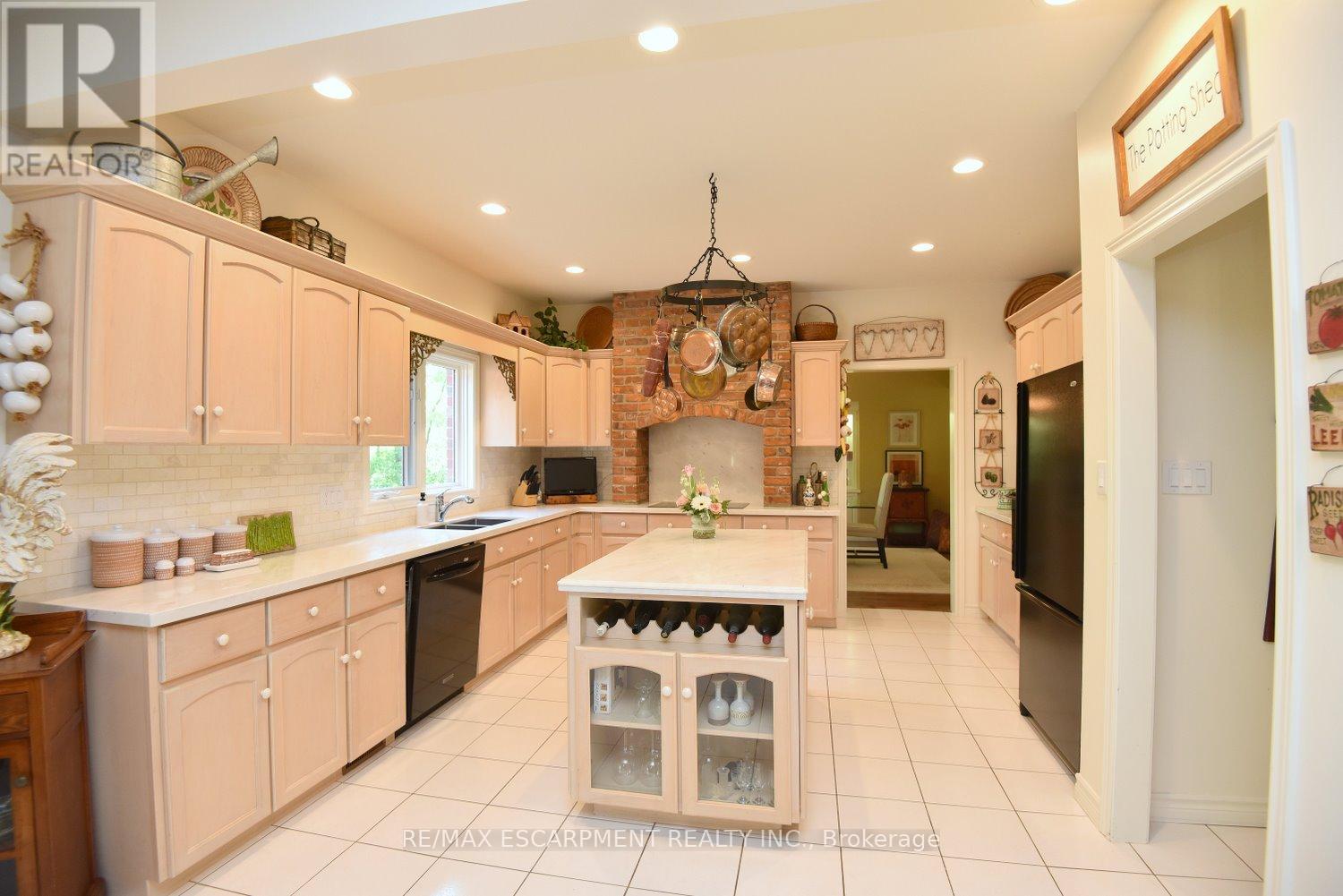 712 Robson Road, Hamilton, Ontario  L8B 1H1 - Photo 14 - X12787156