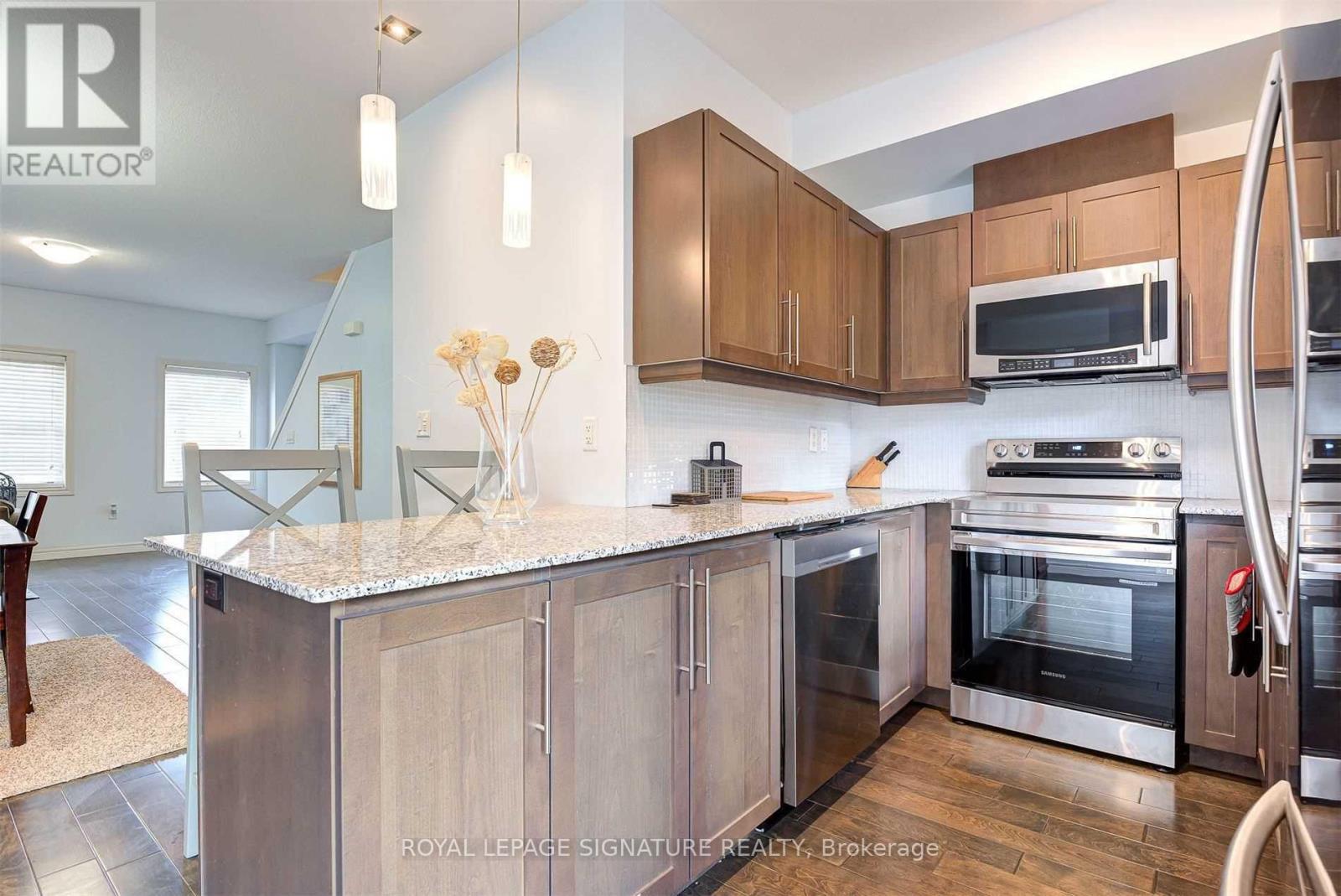 Upper - 16 Whitehaven Lane, Kitchener, Ontario  N2H 0B3 - Photo 10 - X12787172