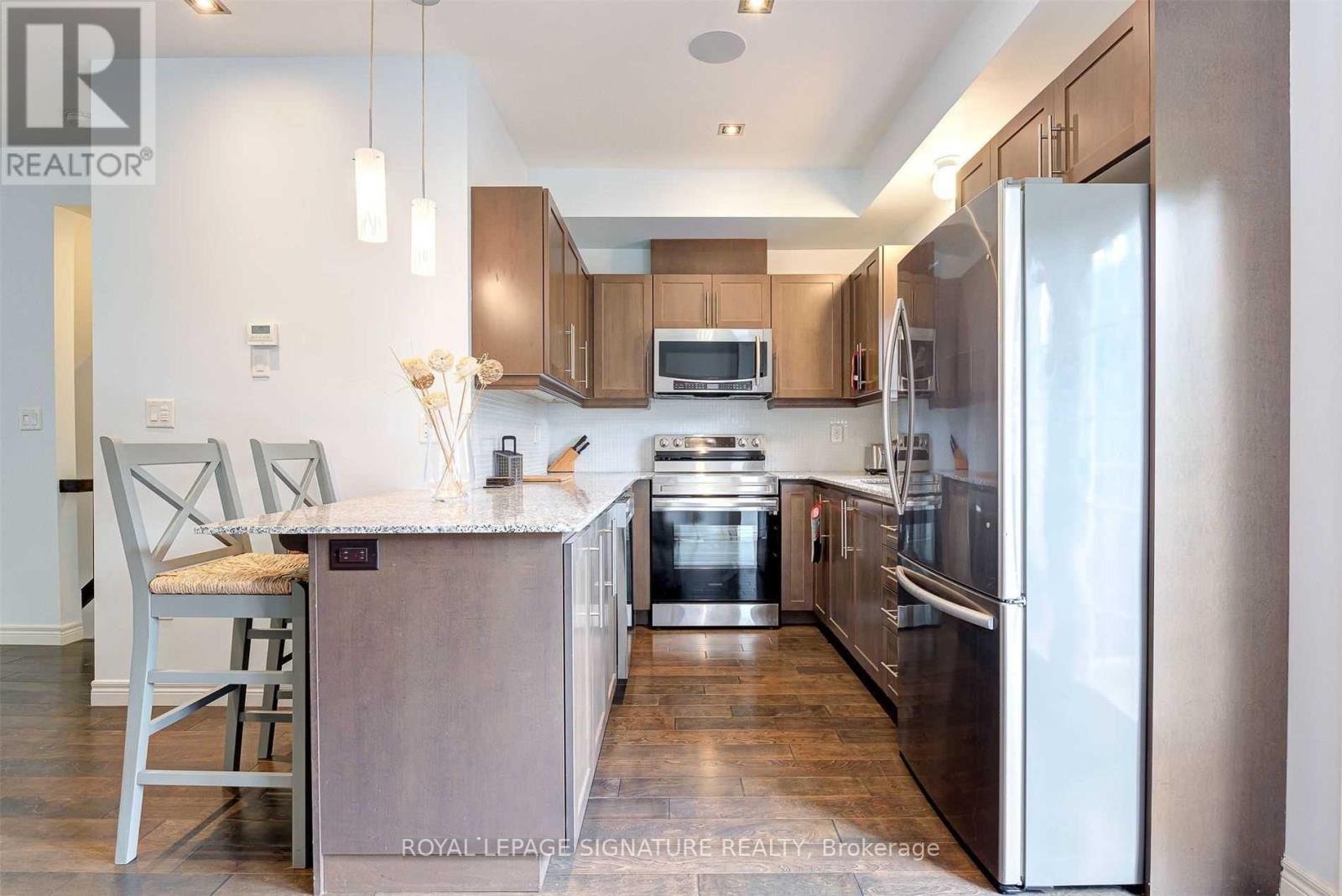 Upper - 16 Whitehaven Lane, Kitchener, Ontario  N2H 0B3 - Photo 9 - X12787172