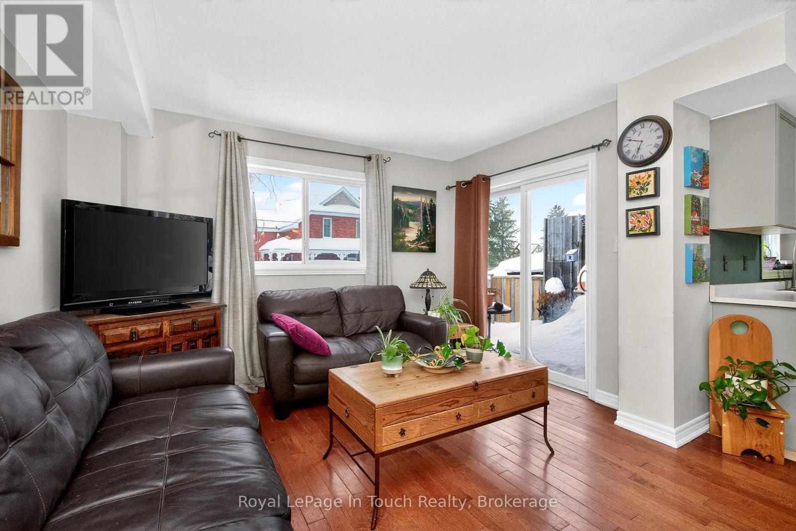 42 Owen Street, Penetanguishene, Ontario L9M 1M8 - Photo 18 - S12787254