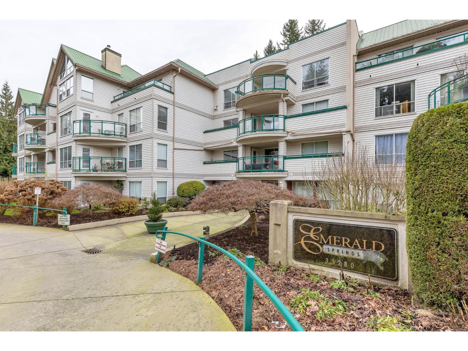 102 33280 E Bourquin Crescent, Abbotsford, British Columbia  V2S 7K2 - Photo 2 - R3082610