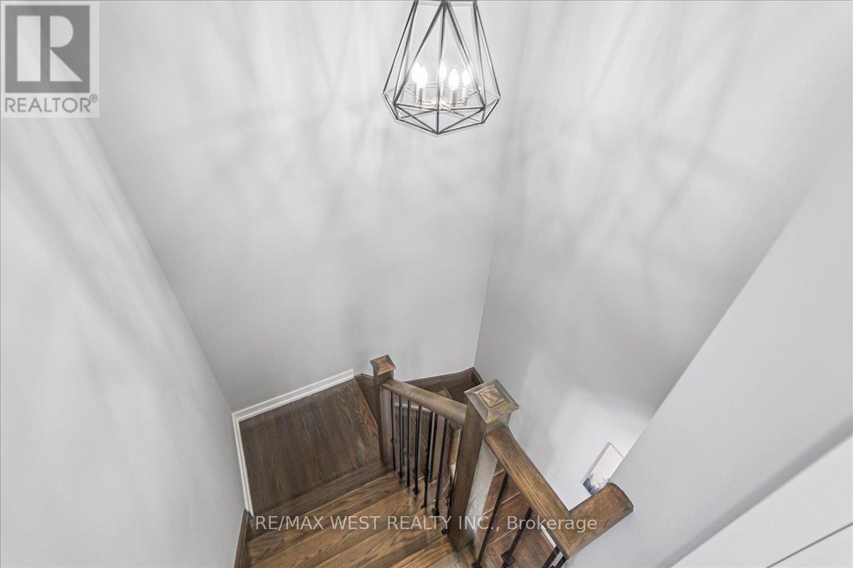 148 - 80 Parrotta Drive, Toronto, Ontario  M9M 0E6 - Photo 13 - W12735038