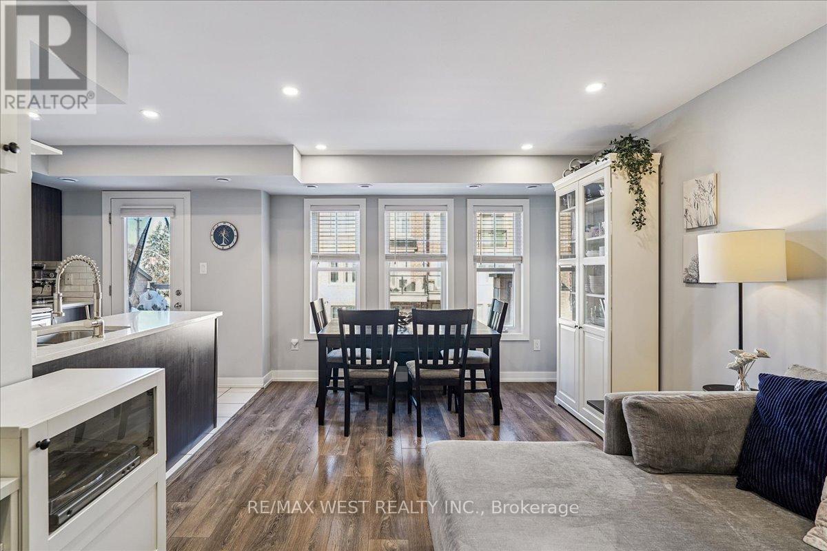 148 - 80 Parrotta Drive, Toronto, Ontario  M9M 0E6 - Photo 6 - W12735038