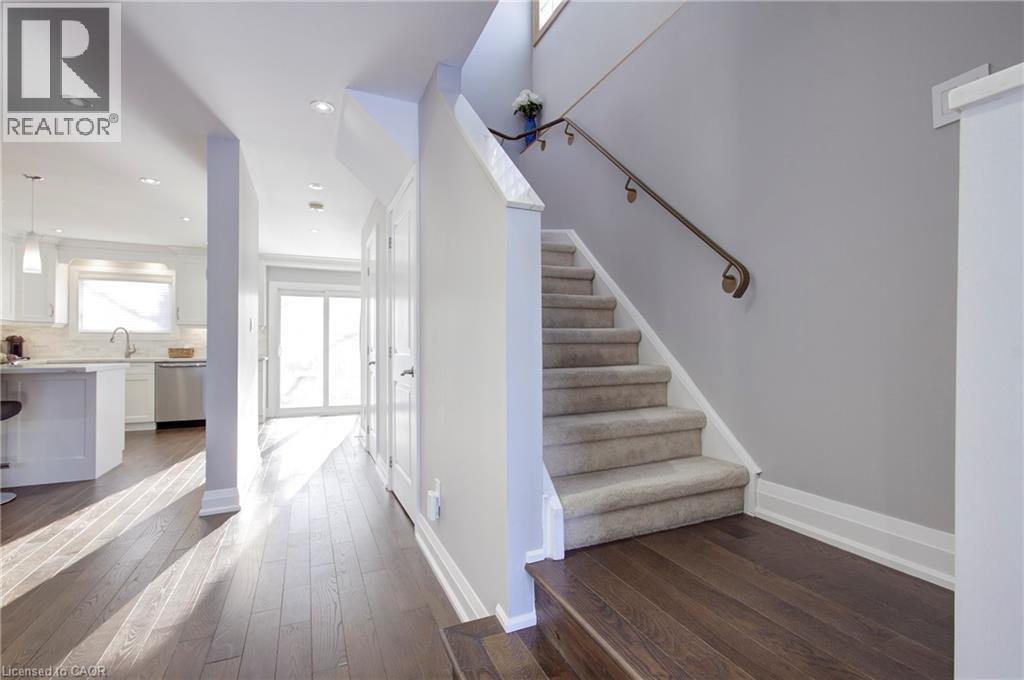 214 Ross Lane, Oakville, Ontario  L6H 5K5 - Photo 3 - 40799266