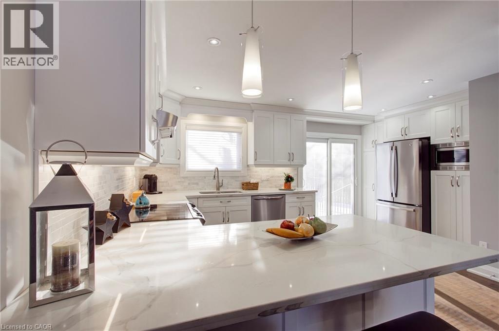 214 Ross Lane, Oakville, Ontario  L6H 5K5 - Photo 12 - 40799266