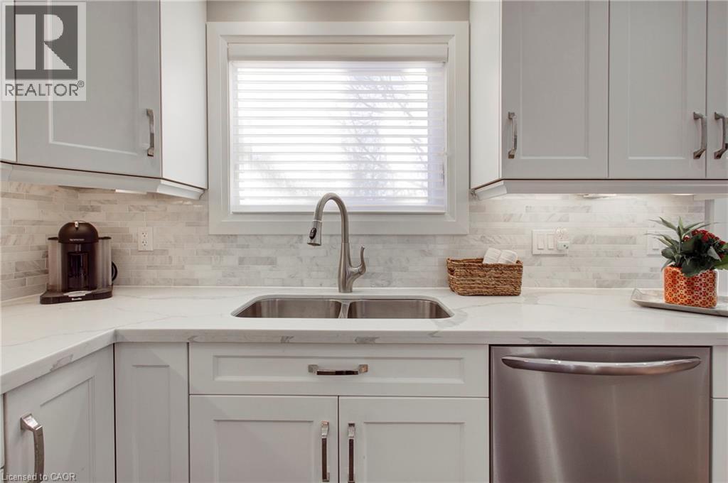 214 Ross Lane, Oakville, Ontario  L6H 5K5 - Photo 15 - 40799266