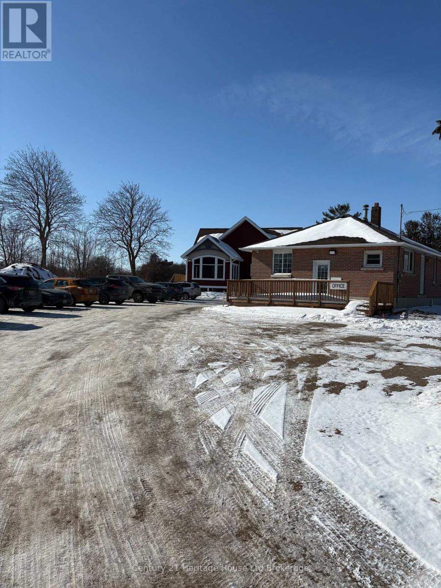 B - 560 Athlone Avenue, Woodstock, Ontario  N4S 7V8 - Photo 12 - X12720340