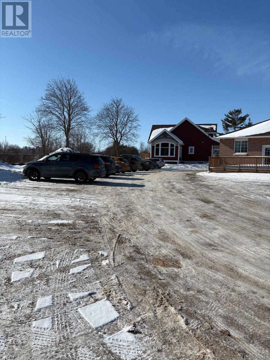 B - 560 Athlone Avenue, Woodstock, Ontario  N4S 7V8 - Photo 13 - X12720340