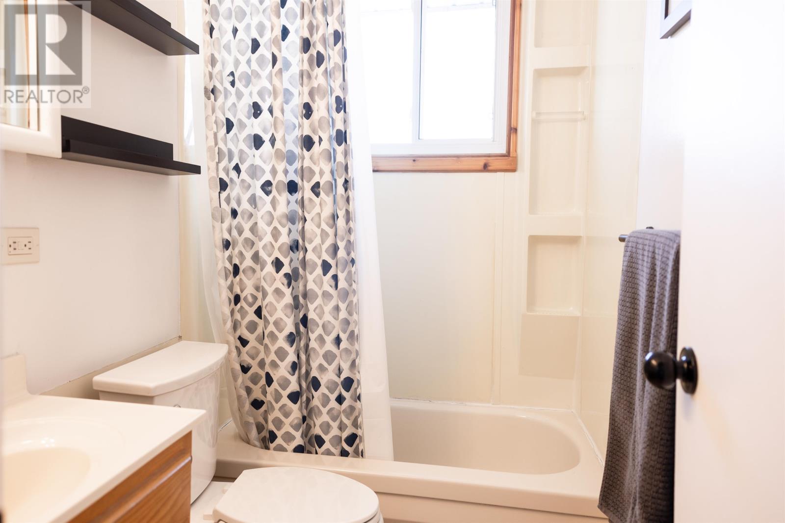 127 Elmwood Cres, Thunder Bay, Ontario  P7E 6A6 - Photo 27 - TB2600234