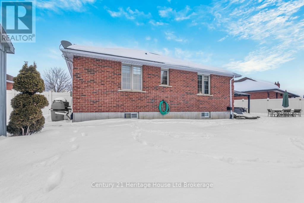21 St Michaels Street, Norfolk, Ontario  N4B 3C8 - Photo 34 - X12787250