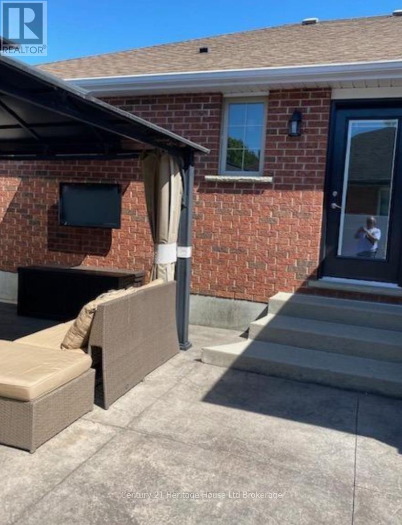 21 St Michaels Street, Norfolk, Ontario  N4B 3C8 - Photo 36 - X12787250