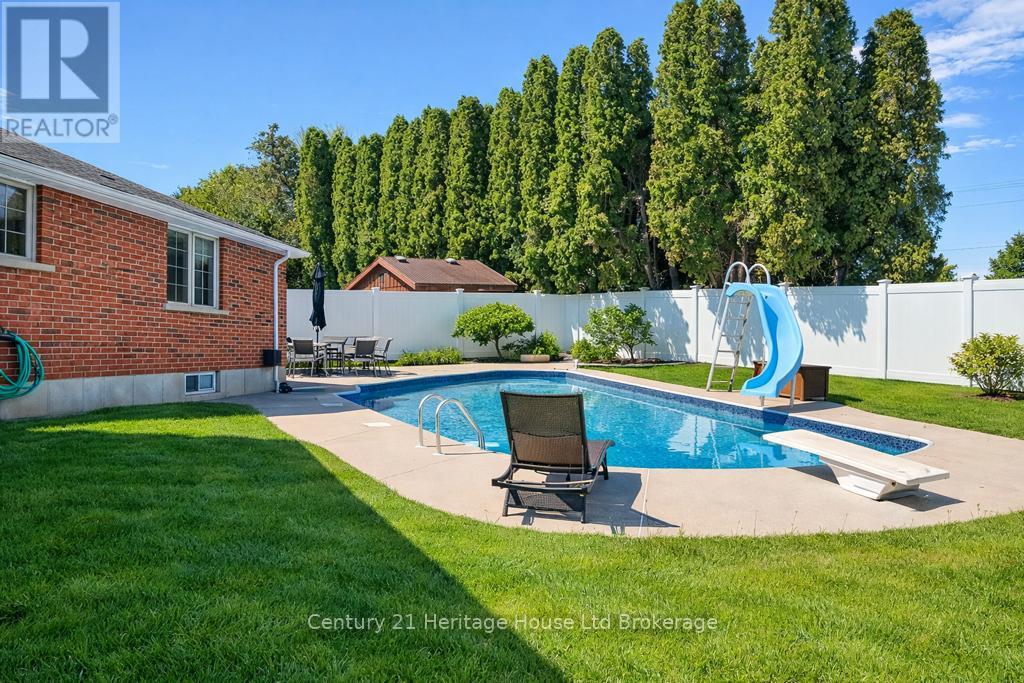 21 St Michaels Street, Norfolk, Ontario  N4B 3C8 - Photo 39 - X12787250