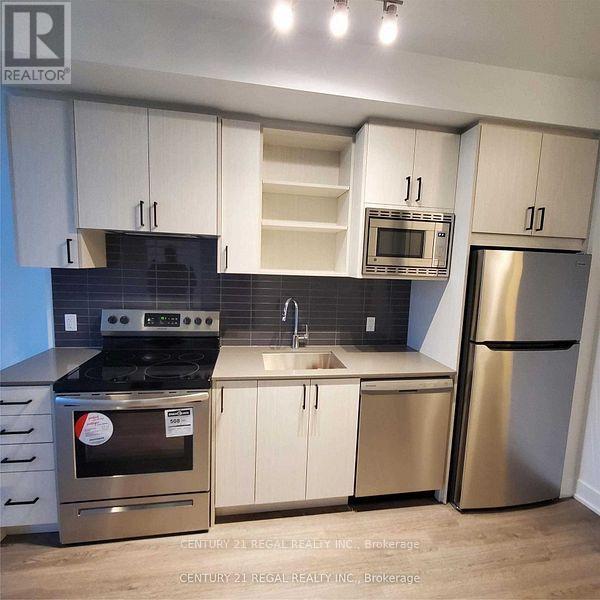 722 - 60 George Butchart Drive, Toronto, Ontario  M3K 0E1 - Photo 2 - W12785786