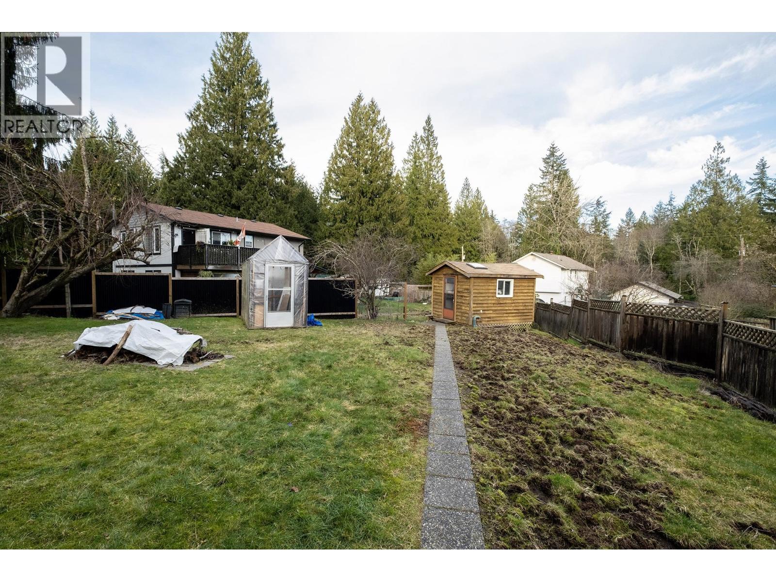 1214 Carol Place, Gibsons, British Columbia  V0N 1V4 - Photo 11 - R3089719