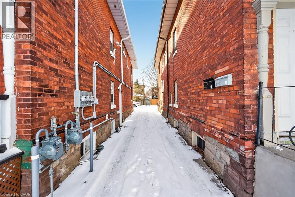 104 William Street, Brantford, Ontario  N3T 3L1 - Photo 4 - 40799726