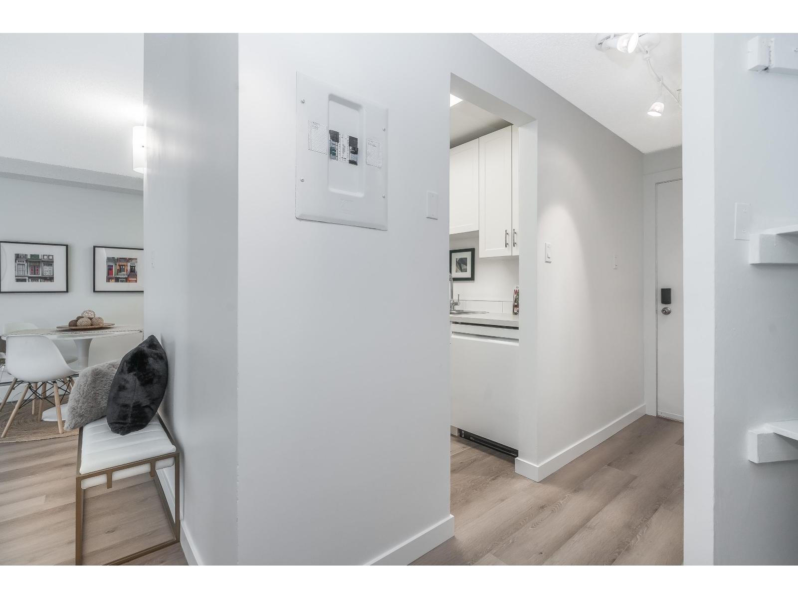 110 15020 North Bluff Road, White Rock, British Columbia  V4B 5A4 - Photo 23 - R3089205