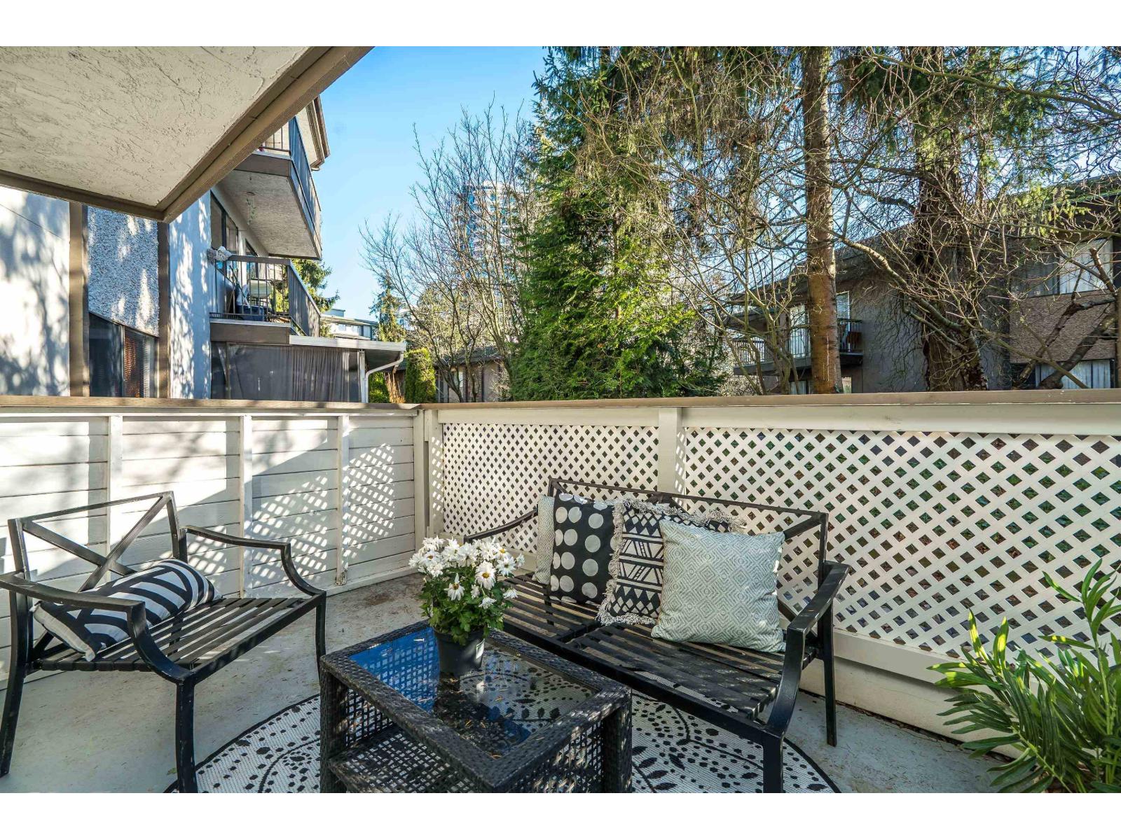 110 15020 North Bluff Road, White Rock, British Columbia  V4B 5A4 - Photo 25 - R3089205