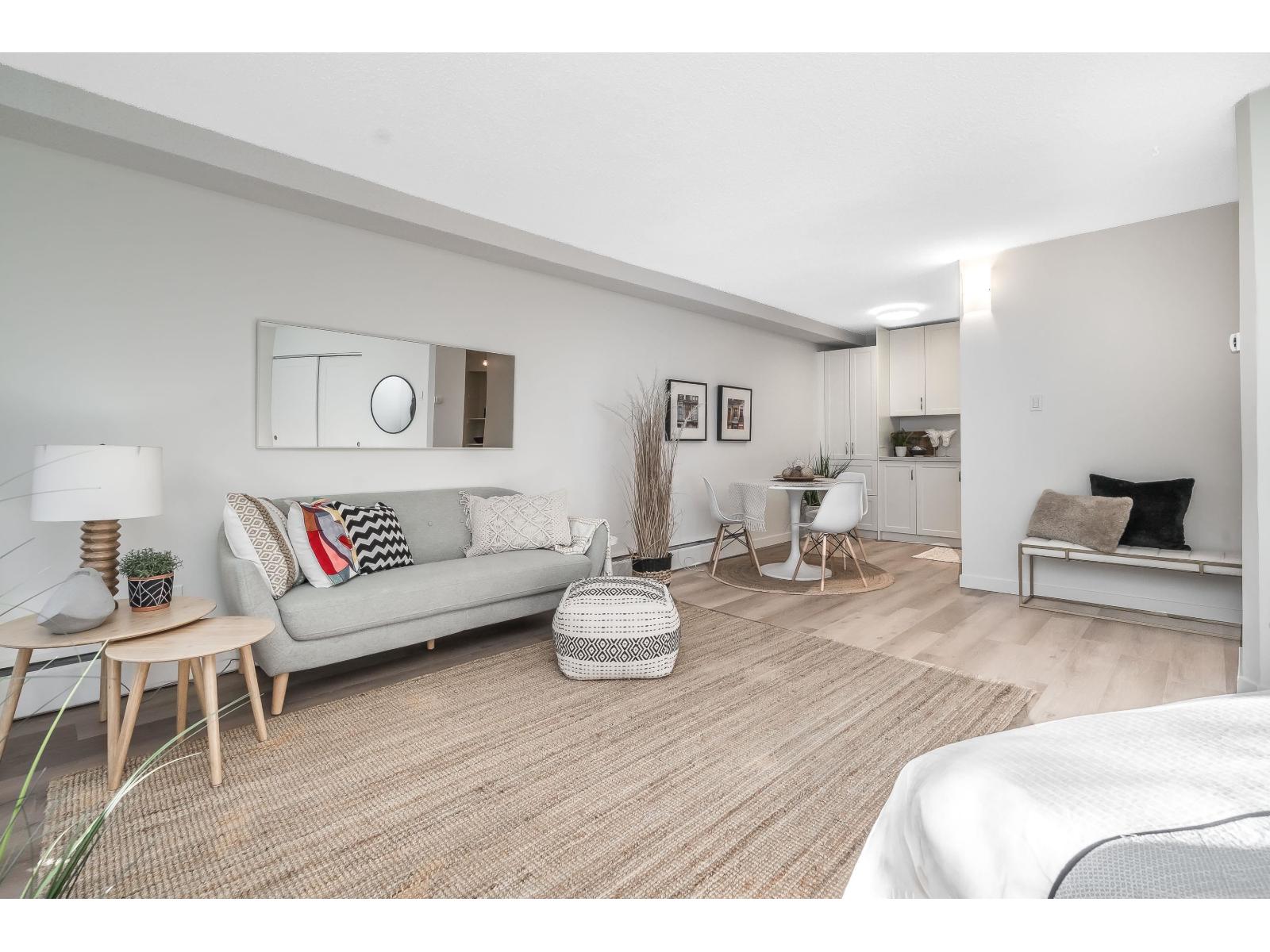 110 15020 North Bluff Road, White Rock, British Columbia  V4B 5A4 - Photo 19 - R3089205