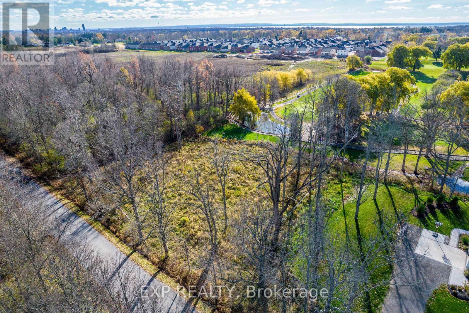 0-11958 Bertie Street, Fort Erie (Crescent Park), Ontario  L0S 1S0 - Photo 2 - X12786000