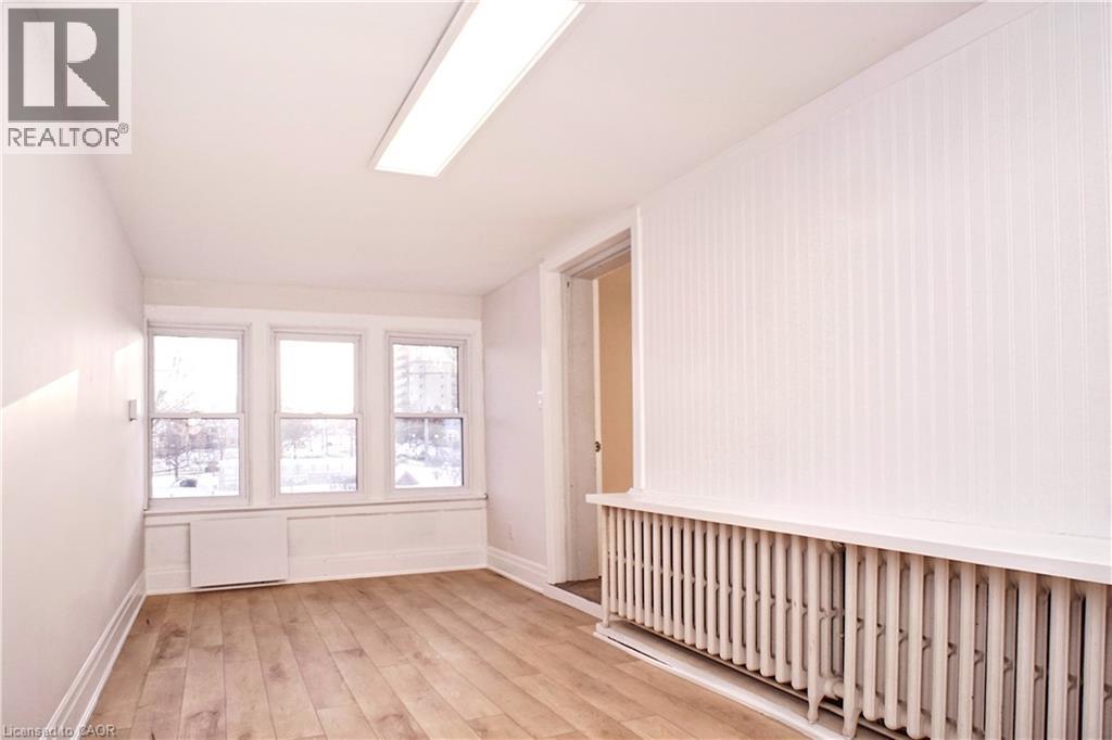 429 S Queen Street S, Kitchener, Ontario  N2G 1W6 - Photo 12 - 40805130